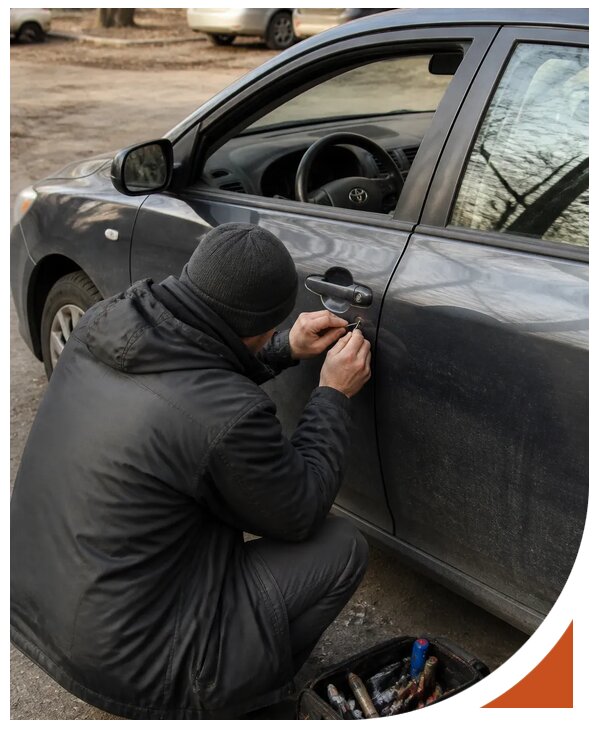 Профессиональное вскрытие автомобиля Тойота без повреждений в Чапаевске